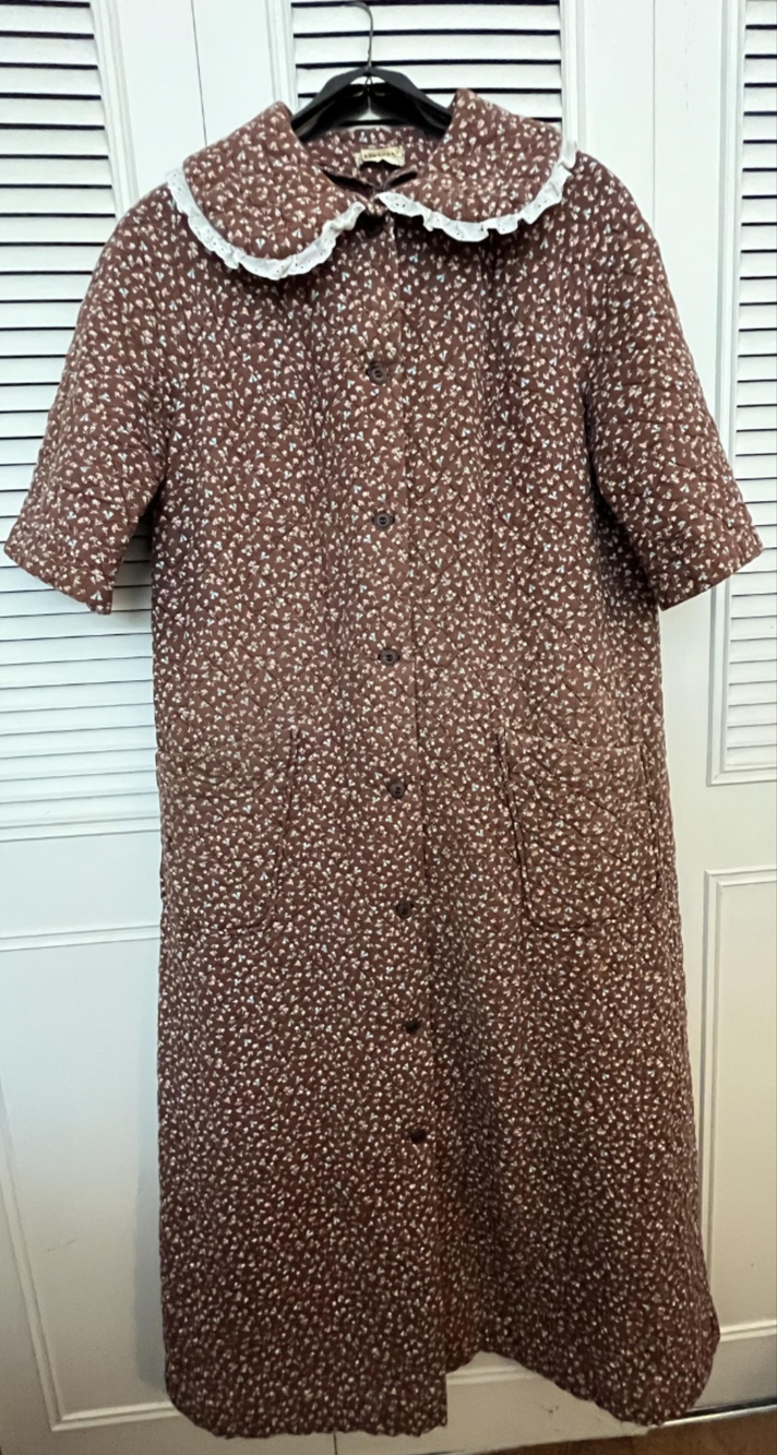 Vintage Cottagecore Quilted Jacket Robe Kaftan Brown Floral Ruffle Peter Pan